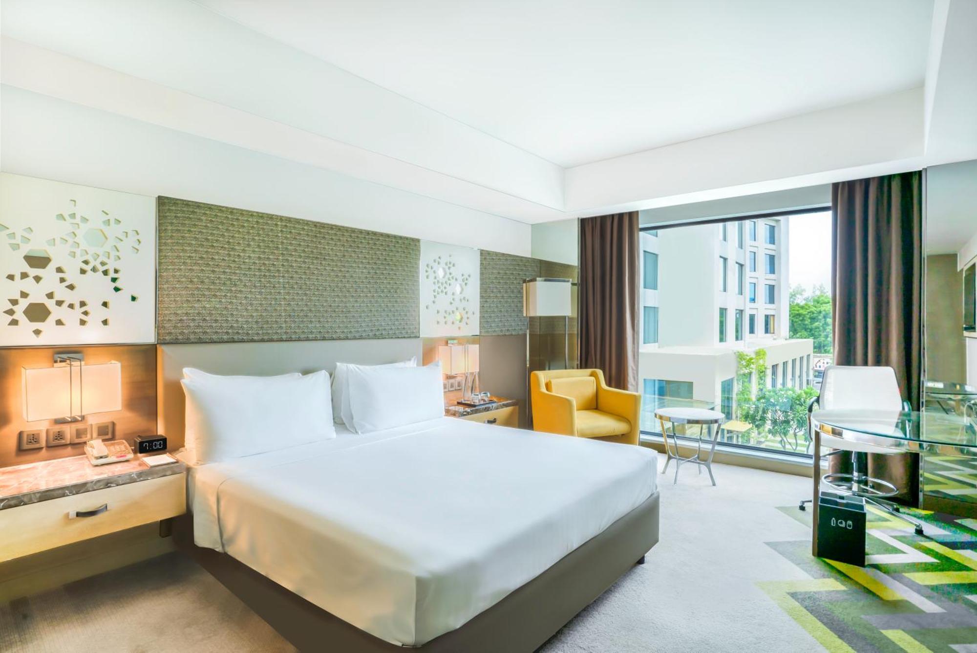 King Room Pool View Enjoy INR 750 F&B Credit Spa Early check Late check-out Subject to availability,1643181094:JPEG