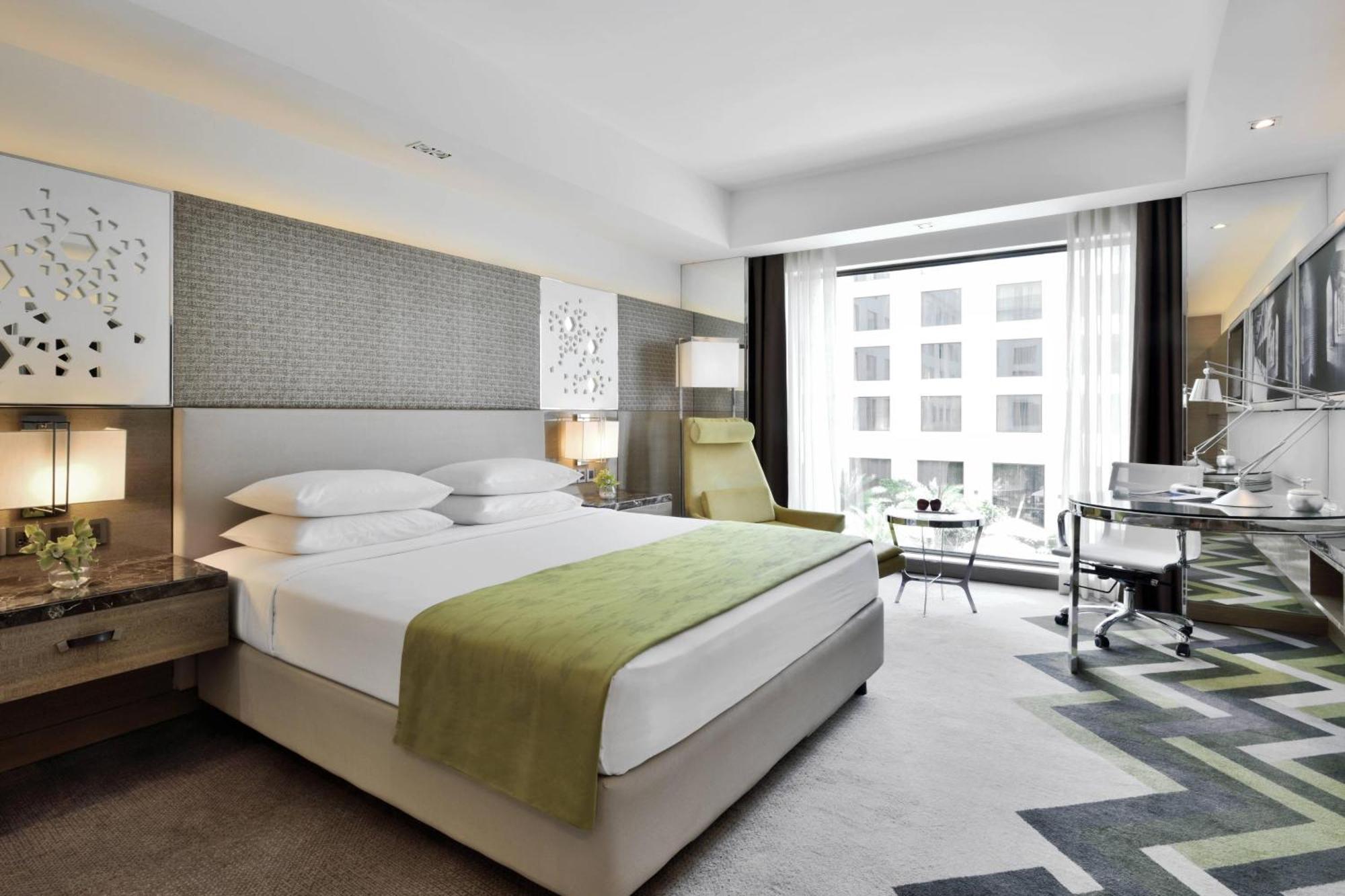 Deluxe King Room Enjoy INR 750 F&B Credit Spa Early check Late check-out Subject to availability,1545597769:JPEG