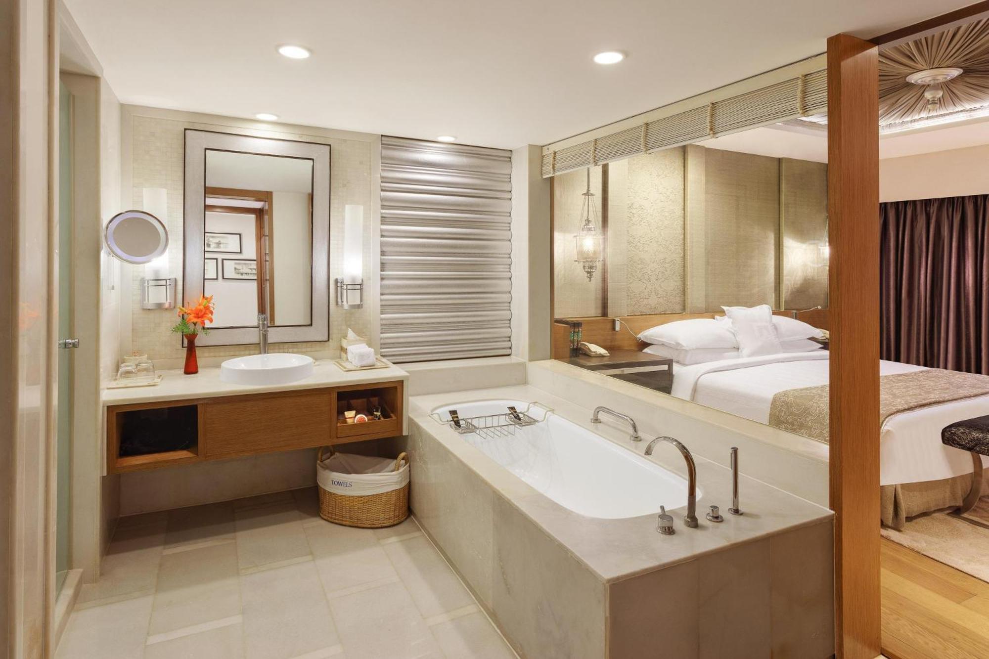 Royal Mughal Suite with Lounge Access