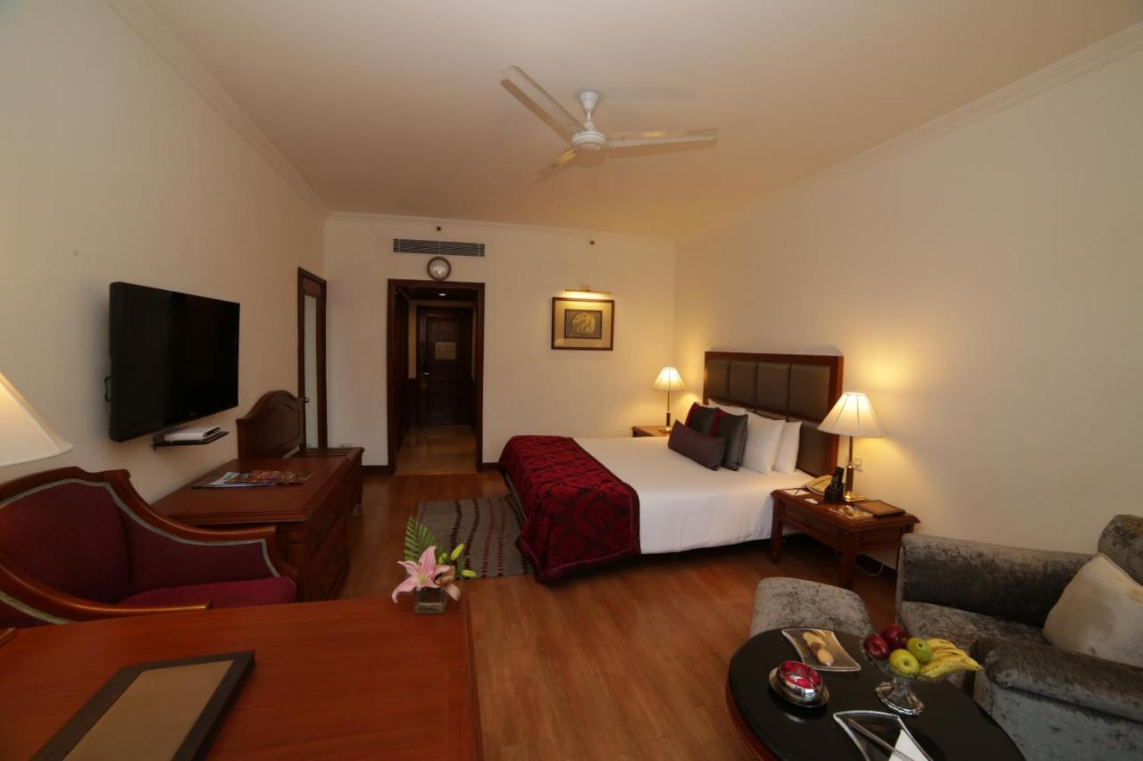 Executive Double Room on food beverages 